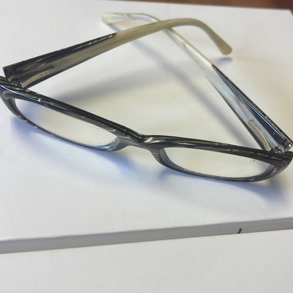 Chanel glasses - Picture 6 of 8